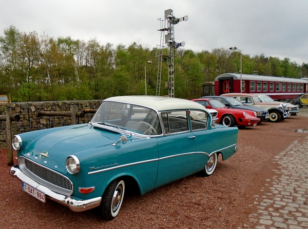 i17_DSC00717_2015_04_26_Lenterit_Lommel_StationAs_Opel_Rekord_1oa