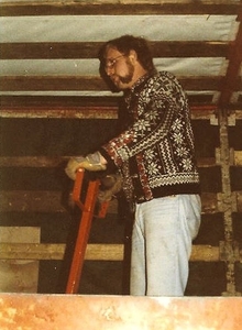 Johan Veenstra aan het werk met de pompcar