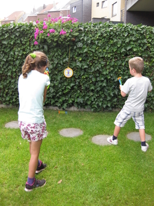 82) Jana in actie