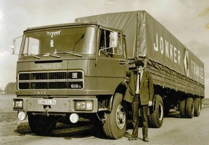 Jonker - Veendam  UNIC  Chauffeur Klaas van der Veen