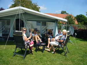 Somone-Amber-Mathijs-Henk-Derktje.