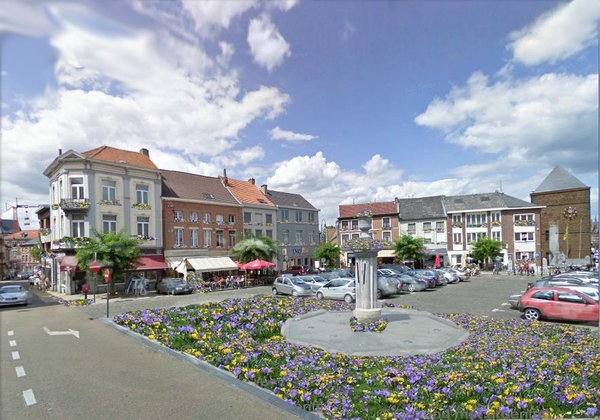 222741_301853956603512_317686356_n