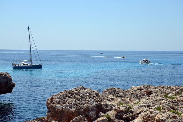 020 Menorca Cal 'n Bosch wandeling naar haventje