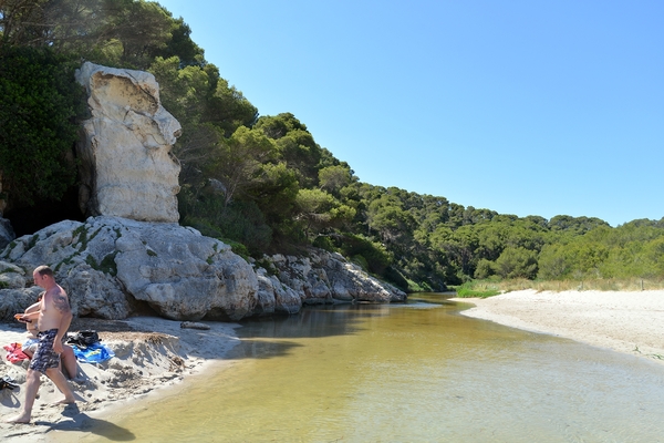 103 Menorca Cal 'n Bosch Bootuitstap  Binigaus strand