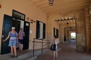 321 Menorca Ciutadella  Foto's aan Gemeentehuis