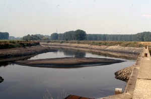 van op het Zennegat gezien naar de Dijle met laag water