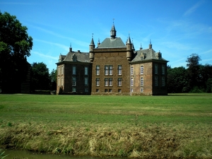 Kasteel langs de Grote Neet