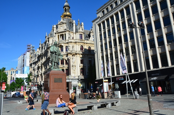 001 FEESTELIJK ANTWERP...!