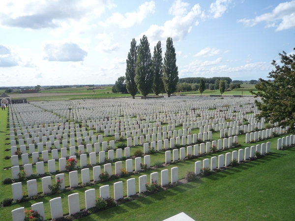 2f Brits oorlogskerkhof Tyne Cot  bij Passendale _P1220425