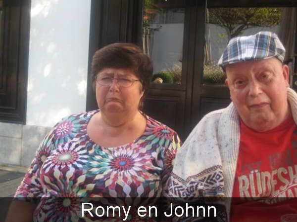 Romy en John aan het pruilen