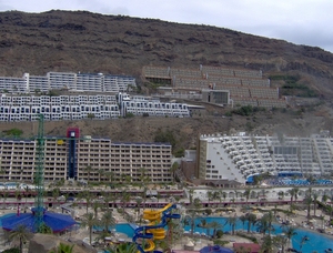 Zicht op de nieuw gebouwde hotels in Puerto Rico...