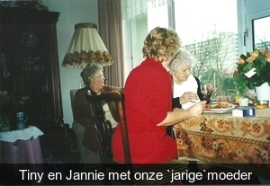 mijn moeder haar verjaardag. 14/01/2001, 94 jaar