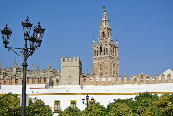 Sevilla Santa Iglesia Catedral en La Giralda (toren) (2)
