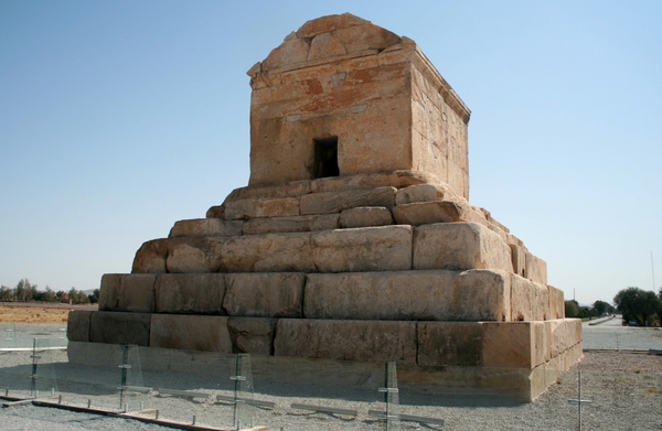 Pasargadae : Graftombe van Cyrus