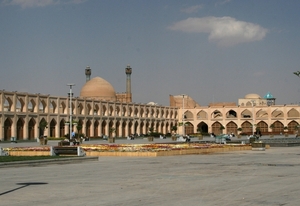 Groot plein met de Jameh Moskee