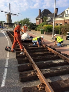 Aanleg van de tijdelijke trambaan