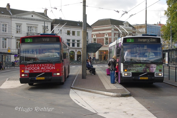 Connexxion 0172+0179, Arnhem Willemsplein, 17-10-2009