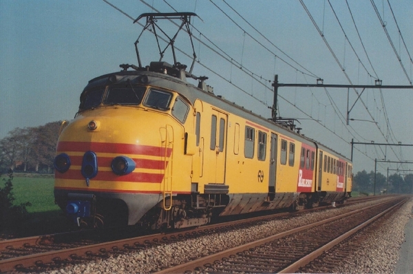 Mat'54 heeft Railhobby Hondekop 374 een eigen kleur gegeven