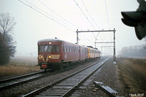 Rode diesels in het oosten van Nederland. 06-03-1985-5