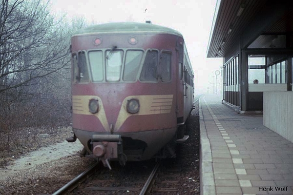 Rode diesels in het oosten van Nederland. 06-03-1985-7