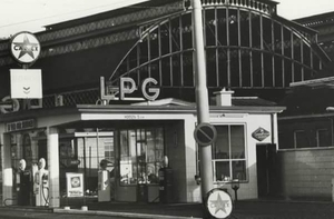 Caltex benzine station aan de Lekstraat naast het SS1969