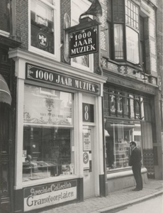 1968 Papestraat 8