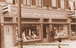 1935 Vaillantlaan 371, Laarhoven's Kousenhuis