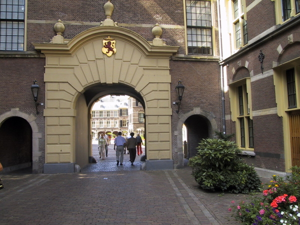Poort Binnenhof 19-08-2003