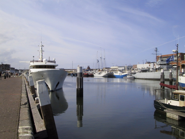 Gezicht op de Haven 16-08-2003