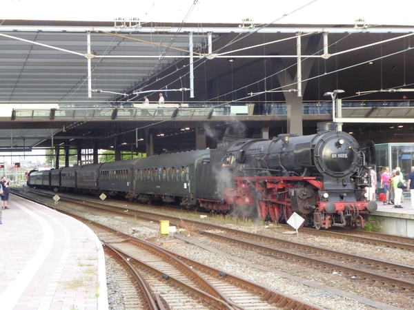 01 1075 Rotterdan C.S.