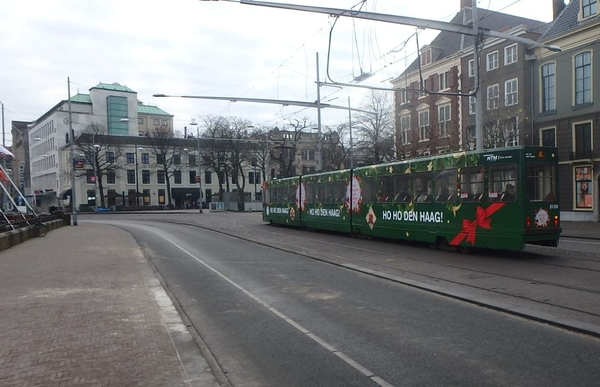 3139 - Kersttram 2020 - 06.12.2020 — in Den Haag.-3