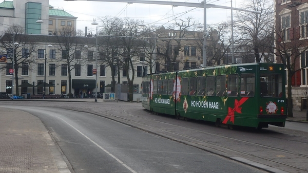 3139 - Kersttram 2020 - 06.12.2020 — in Den Haag.-5