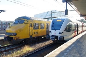 Een onderonsje op 28-09-2013 tussen oud en nieuw in station Zutph