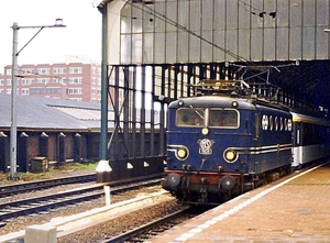 De 1101 vertrekt uit HS