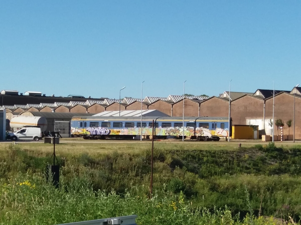 De middenbak van IC3 (ICM0) treinstel 4001 op het terrein van Ind