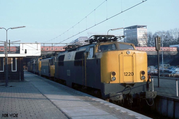 Nostalgie bij en op station Amersfoort. 10-01-1982-3