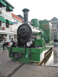 Op een zijspoor. Oud-Beijerland, 15 Oct. 2004.-2