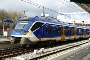 12-02-2020, Station Assen, VIRM Dubbeldekkertrein ook het Noorden