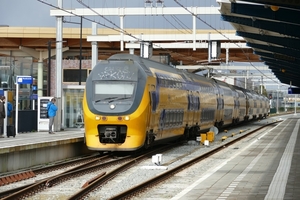 12-02-2020, Station Assen, VIRM Dubbeldekkertrein ook het Noorden