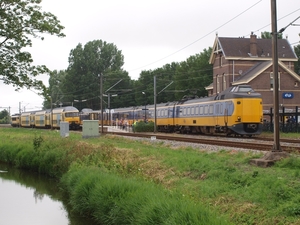 Een vrij zeldzame kruising in Obdam Links DD-AR 7335 (met loc 174