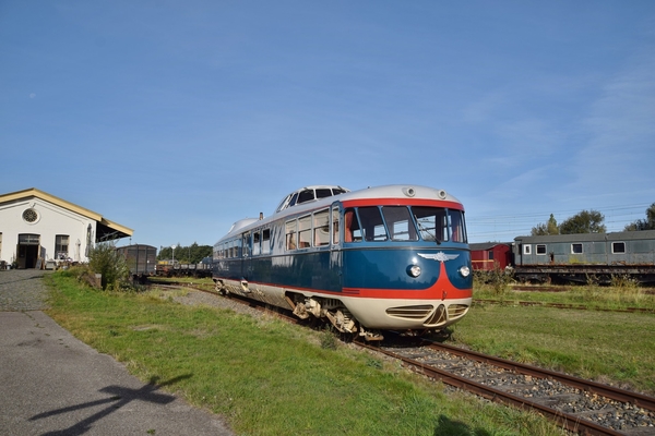 NS 20 te gast bij de Stoomtrein Goes-Borsele tijdens het Diesel w