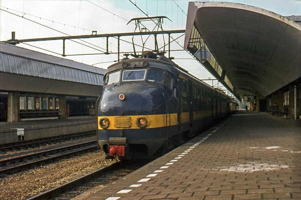 NS Mat. 57 (Benelux) Rotterdam Centraal omstreeks 1978