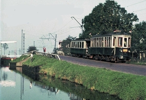 Broek in Waterland, Eilandweg, A25+B11