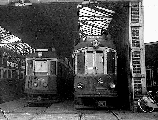 De A512 in remise Voorburg als rangeerwagen.