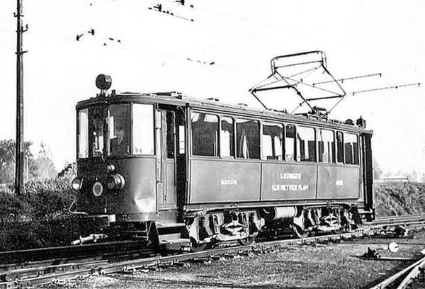 HY 112  in de buurt van Velsen, Noord-Holland