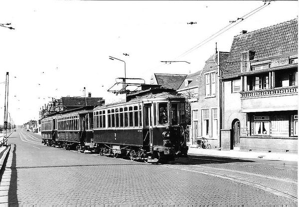 spitsuurdienst onderweg naar Amsterdam hoek van de Leidsevaart