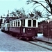 Ter hoogte van de Raadhuislaan in Voorschoten rijdt circa 1960 ee