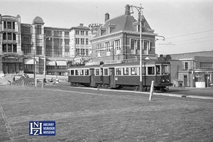 Tweelingtramstel A619-620 op 6-10-1950 in de eindlus bij het Pala