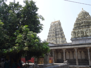 1BB Kanchipuram, grote tempel _DSC00083