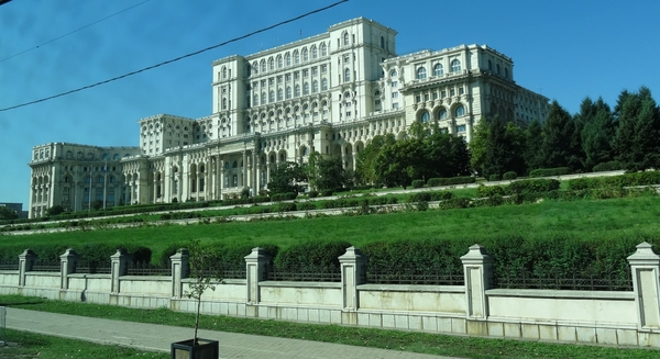 8F Boekarest, volkspaleis Ceausescu _DSC00614